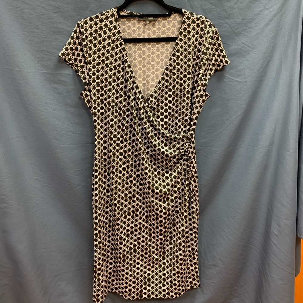 NINE WEST black/creme faux wrap short sleeve stretch dress size L EUC